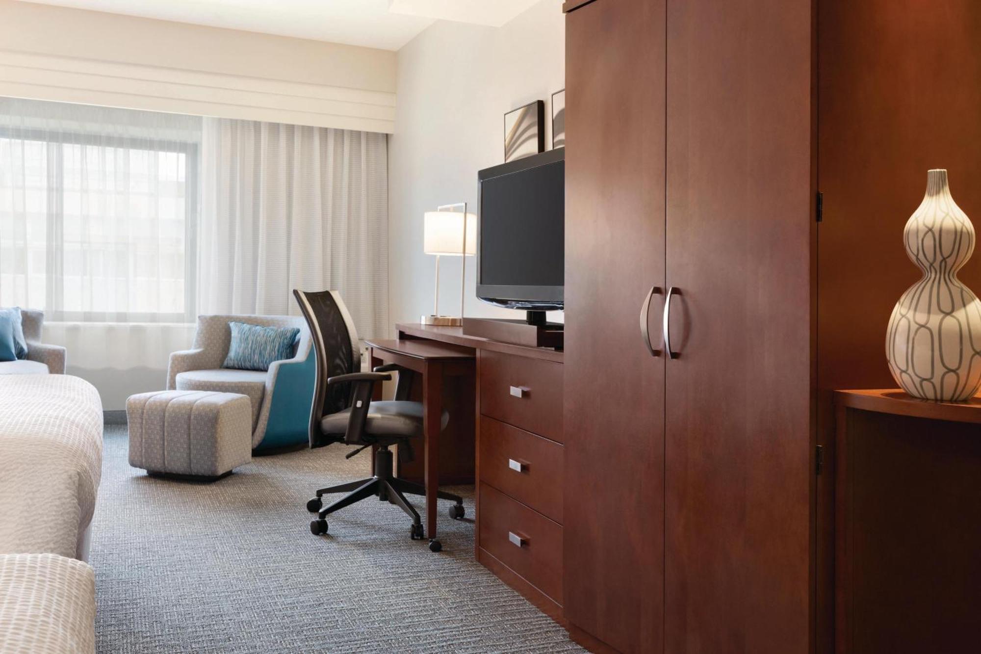 คอร์ตยาร์ด ชาร์ลอตต์ แอร์พอร์ต นอร์ท Hotel ชาร์ล็อต ภายนอก รูปภาพ