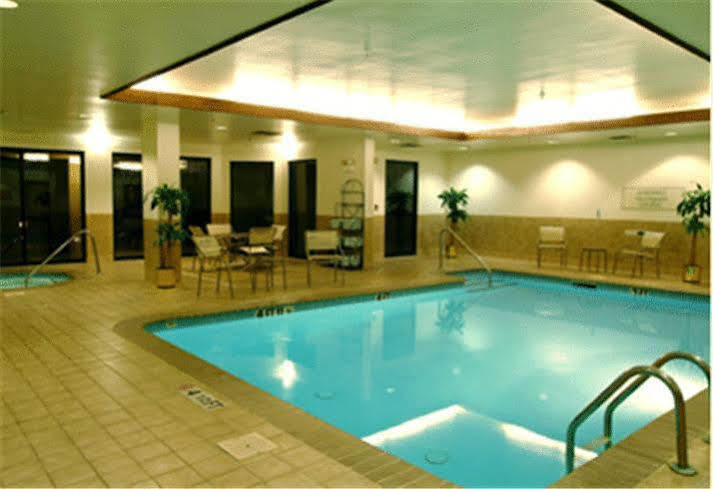 คอร์ตยาร์ด ชาร์ลอตต์ แอร์พอร์ต นอร์ท Hotel ชาร์ล็อต ภายนอก รูปภาพ